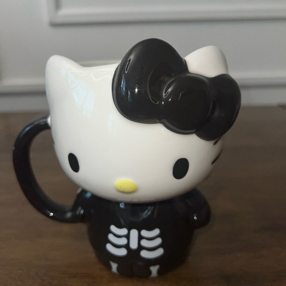 Hello Kitty Skeleton Mug - Picture 6 of 7